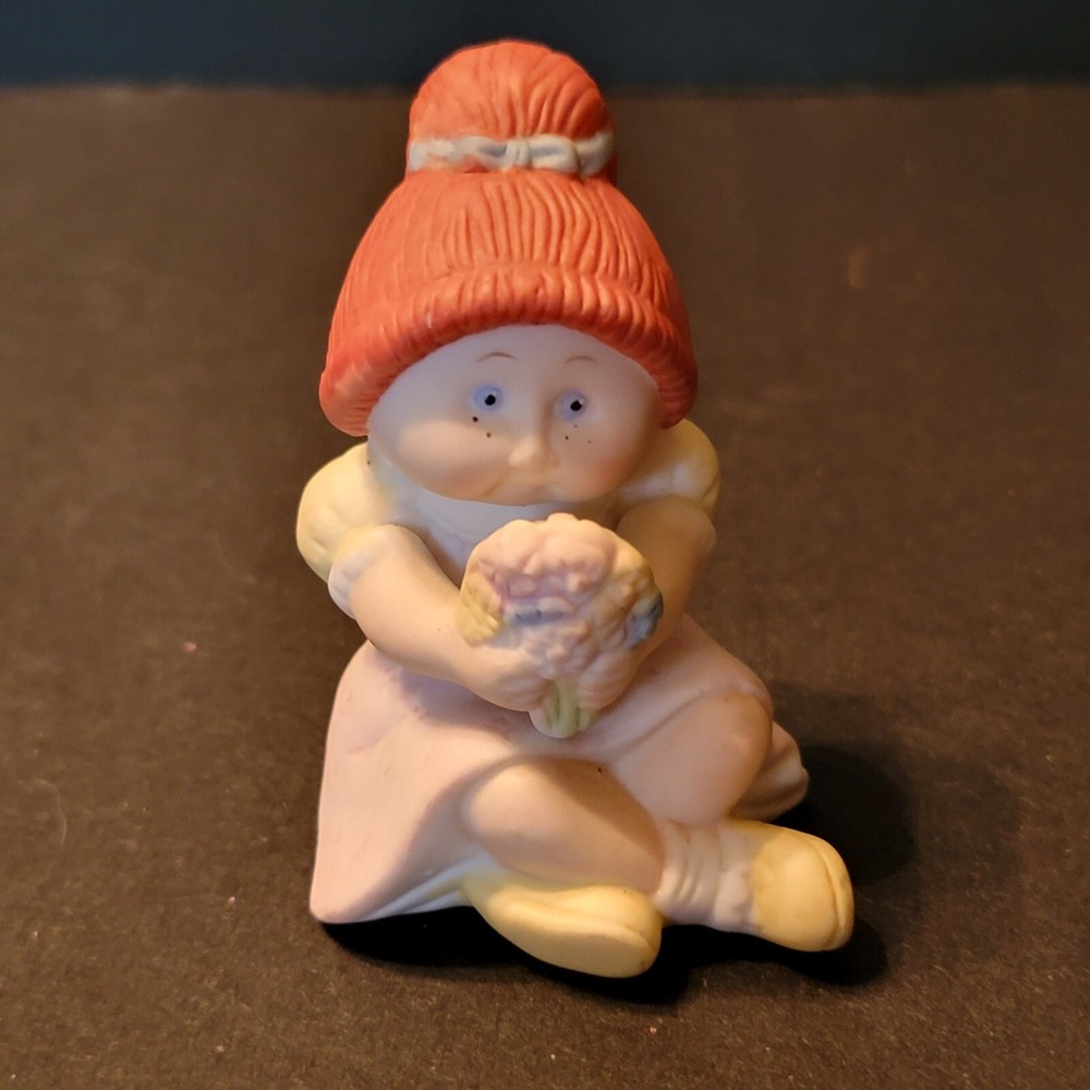 Cabbage Patch Kids Girl with Flowers Porcelain Figure 1984
